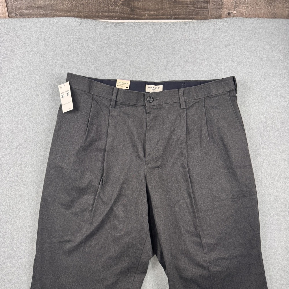 Dockers Comfort Khaki Pants Mens 38x29 Gray Pleated Relaxed Fit Stretch NEW - Picture 6 of 8